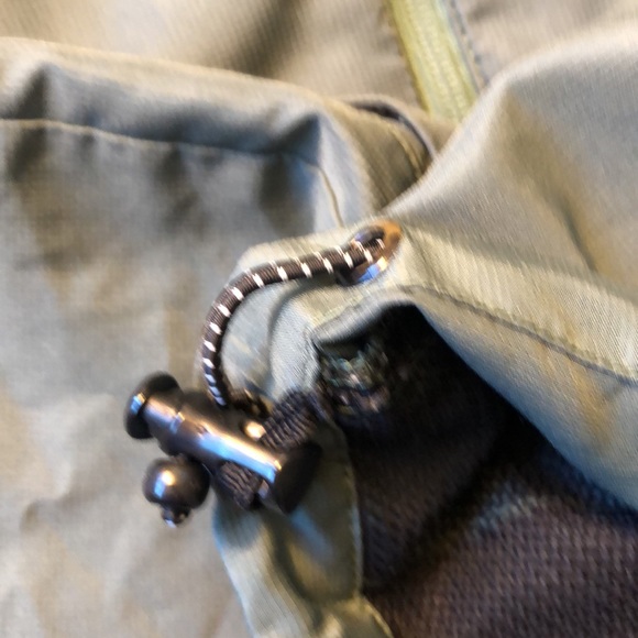 Billabong men’s Windbreaker Hoodie In green - Picture 7 of 9